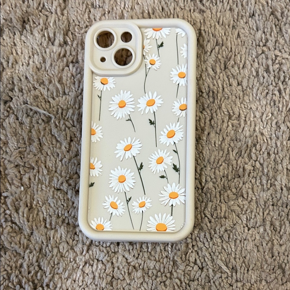 iPhone 14 Floral Pattern Phone Case
